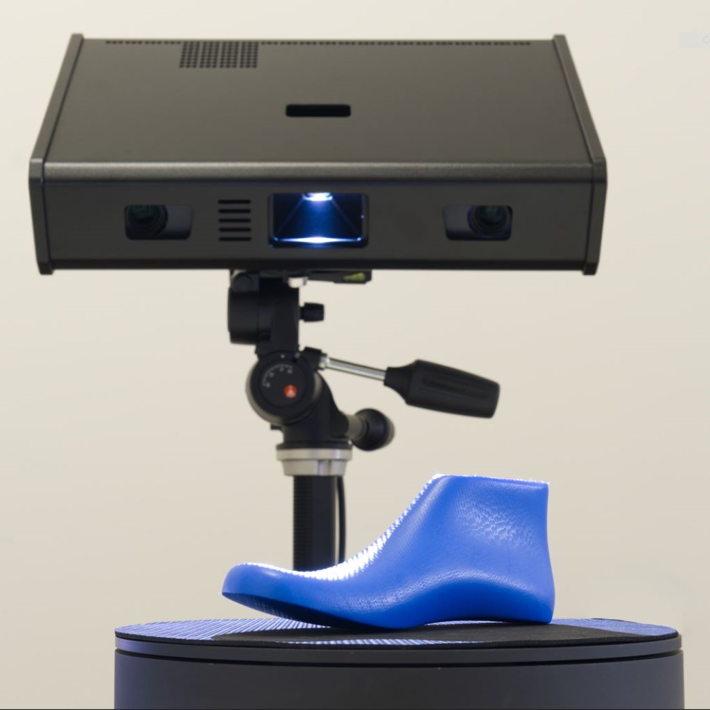 Digitalizzatore ottico per forme per calzature